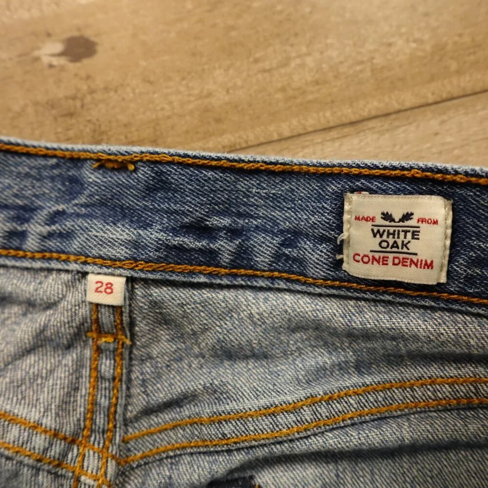 Levi’s 501 Denim Shorts Women’s 28‎ Light Wash Cutoff Vintage White Oak Cone